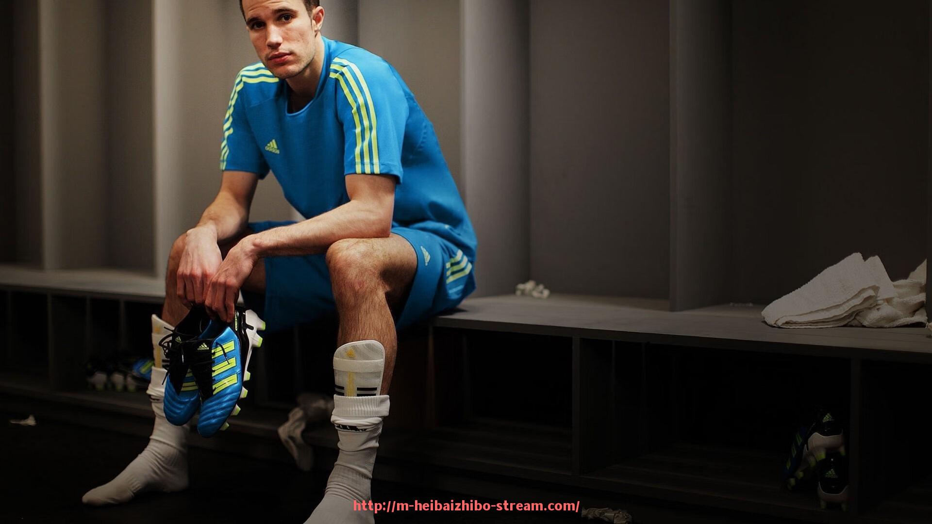 黑白体育直播-中超联赛比赛回放：观看中超联赛精彩比赛的回放与复盘